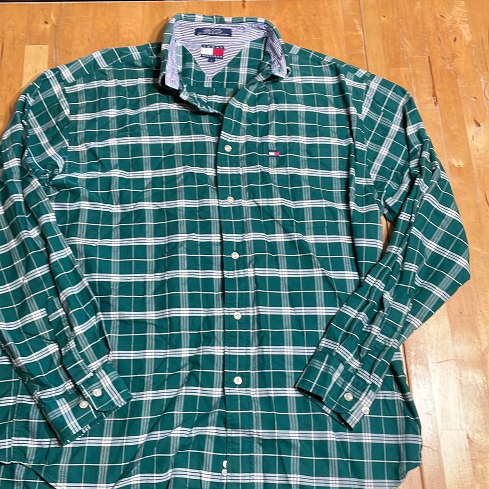 men's Tommy Hilfiger long sleeve flannel green and white plaid shirt large